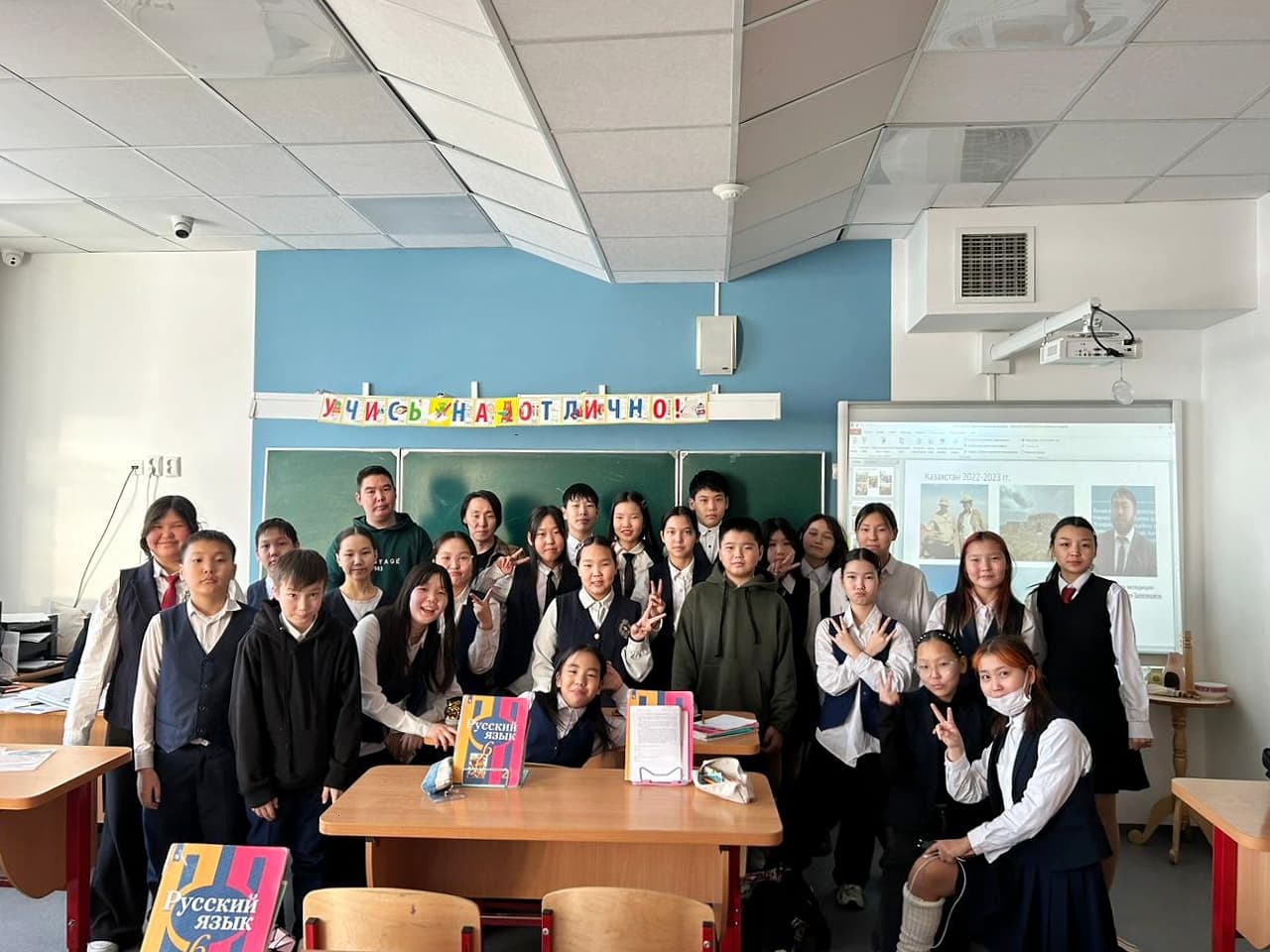 Молодые ученые АНИЦ провели цикл лекций для учащихся национальной гимназии