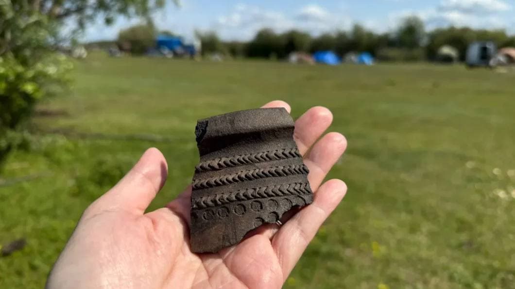 В Мегино-Кангаласском районе во время раскопок нашли остатки керамической посуды 18-19 веков